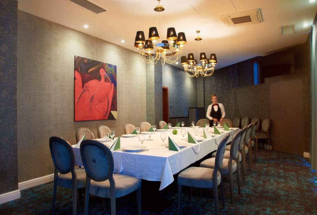 Hotel Univers Cluj-Napoca Eksteriør billede