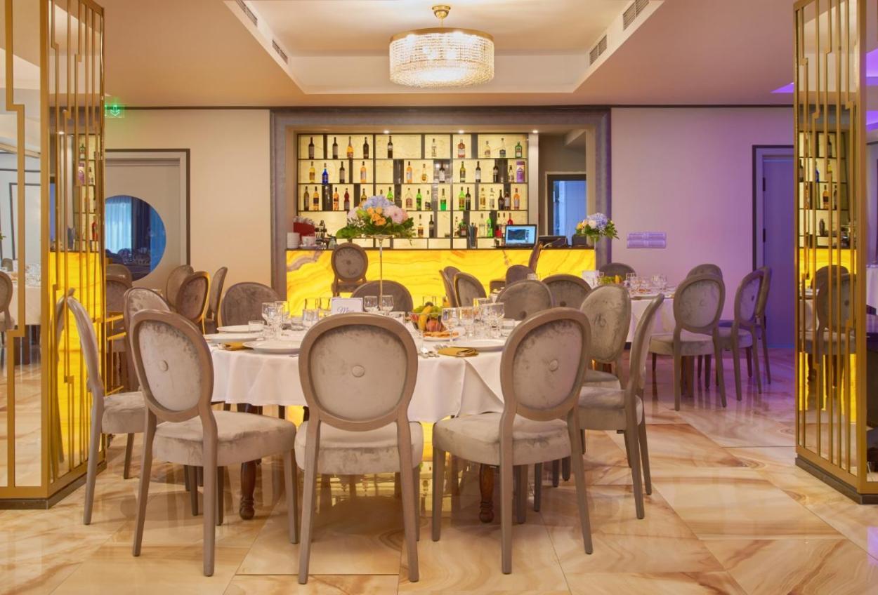Hotel Univers Cluj-Napoca Eksteriør billede