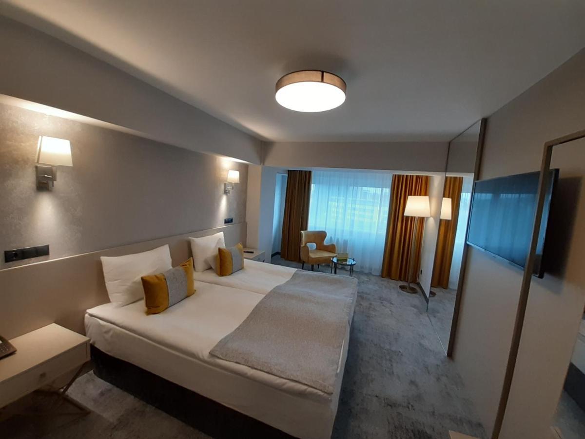 Hotel Univers Cluj-Napoca Eksteriør billede