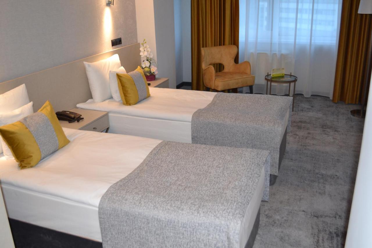 Hotel Univers Cluj-Napoca Eksteriør billede