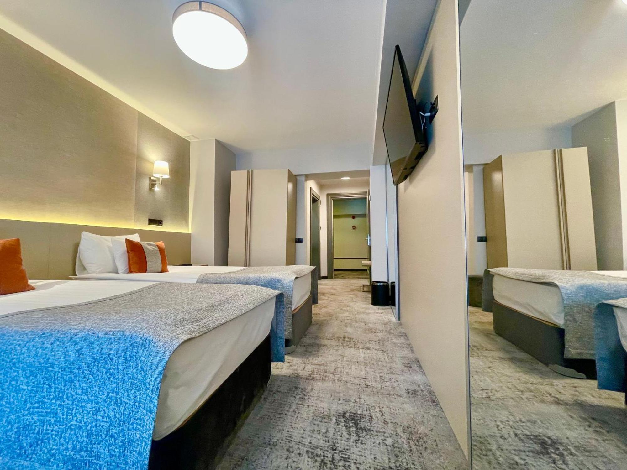 Hotel Univers Cluj-Napoca Eksteriør billede